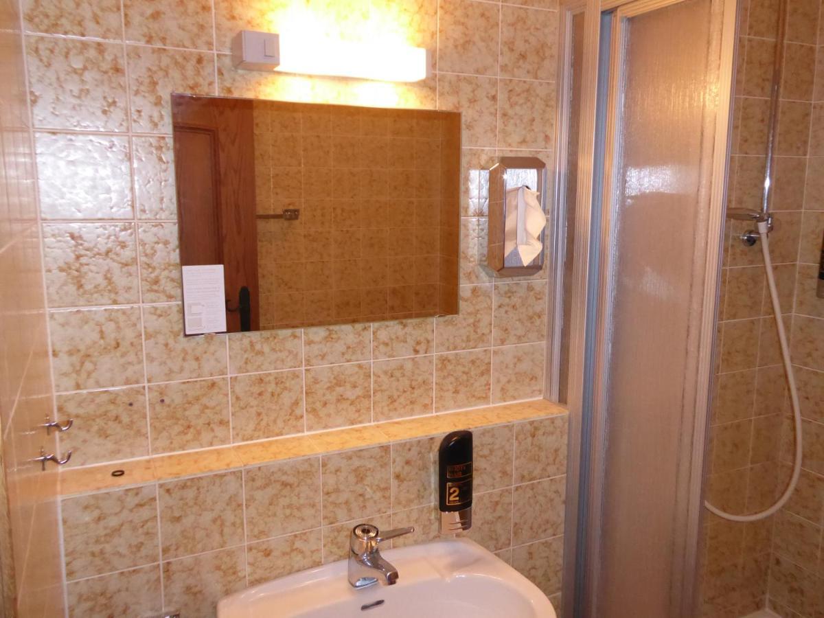 Landhotel Lindenhof Stadtsteinach ภายนอก รูปภาพ